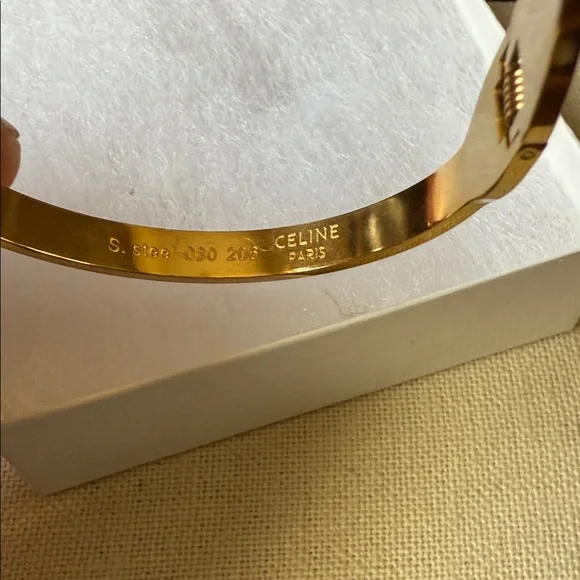 Fashion Bangle Bracelet Gold Bracelet with Silver Crystal Detail - Picture 9 of 10